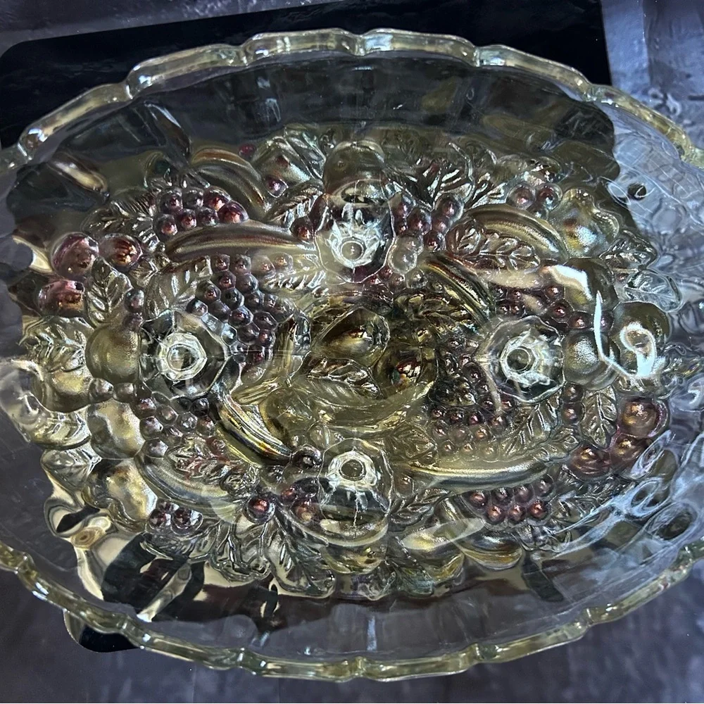 Vintage Indiana Glass Harvest Grape Bowl - Picture 3 of 4